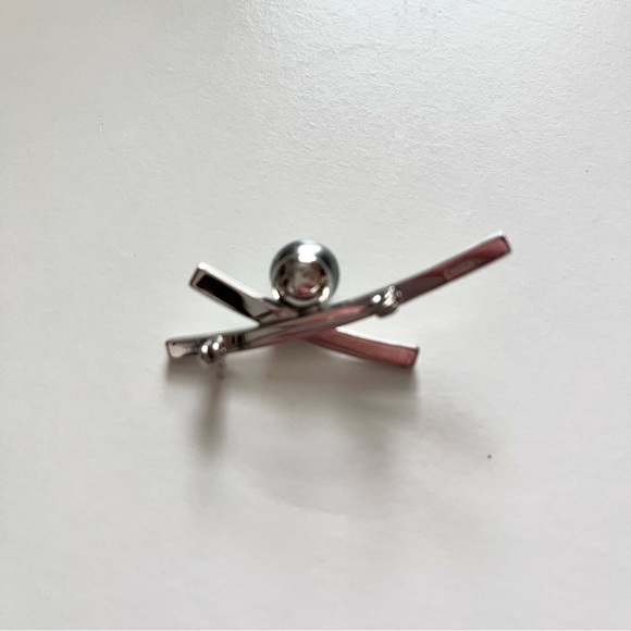 Vintage Silver Pin with Blue Pearl Like Bead and Rhinestones - Picture 2 of 3